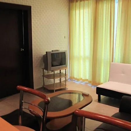 Апарткомплекс В 50 Метрах От Пляжа Солнечный Берег Sunny Beach